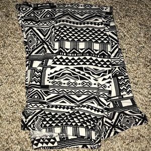 black & white tribal print leggings